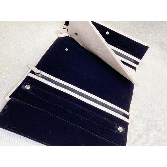 Pandora Pale Pink and Velvet Travel Jewelry Roll Case Jewelry Organizer - Picture 4 of 8